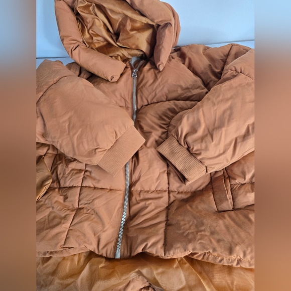 Urban Outfitters Izzy Hooded Puffer Jacket - Picture 8 of 9